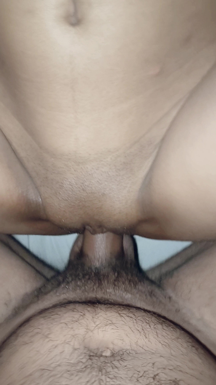 Gini272: Hot Indian Desi Girl Hard in Night Hindi Audio