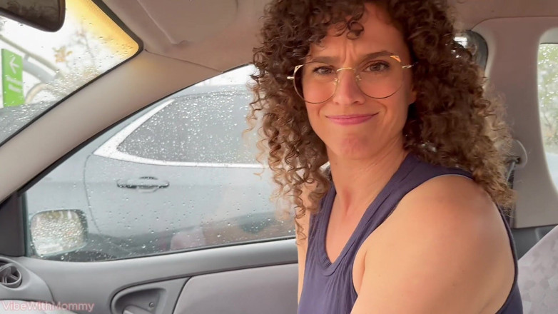 VibeWithMommy: La fausse Missy se fait baiser par son élève au hasard...