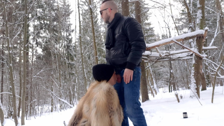 Crazyfamily 1970: Sex s macechou v zimním parku