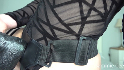 Sammie Cee: Baise-toi avec mon gode ceinture