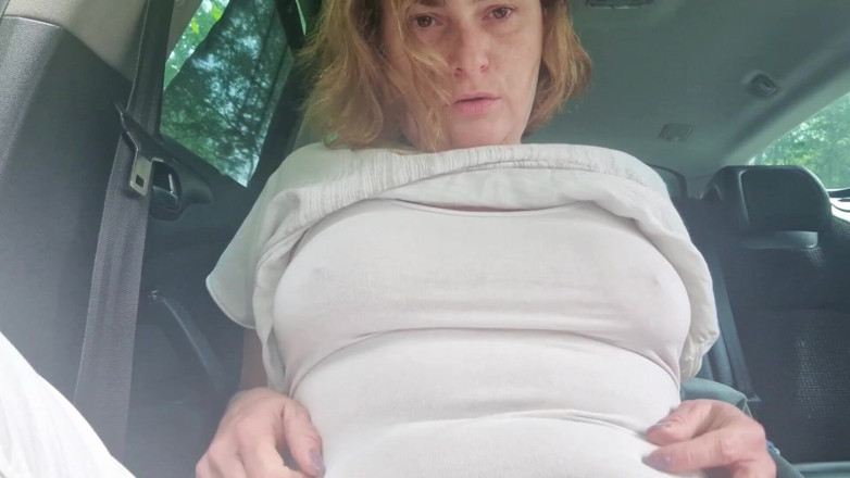 NataKuba: Doble orgasmo en el coche