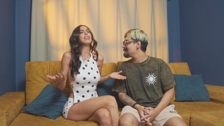 MvsteryGuy: Temu bual bersama Alicia Trece yang cantik berakhir dengan seks...