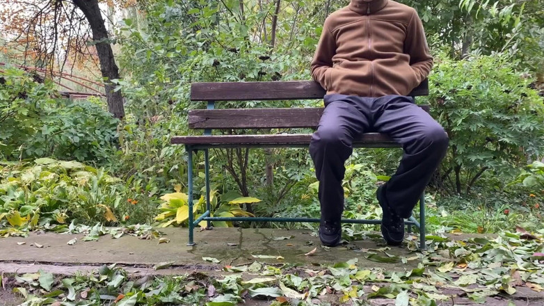 OurFetishLife: Saya suka melihat ibu tiri saya buang air kecil