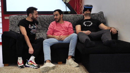 SPAIN BAREBACK CRUISING IN BACKROOM: 마르코 러쉬는 그의 직선 친구와 더글러스에 의해 원시 사용