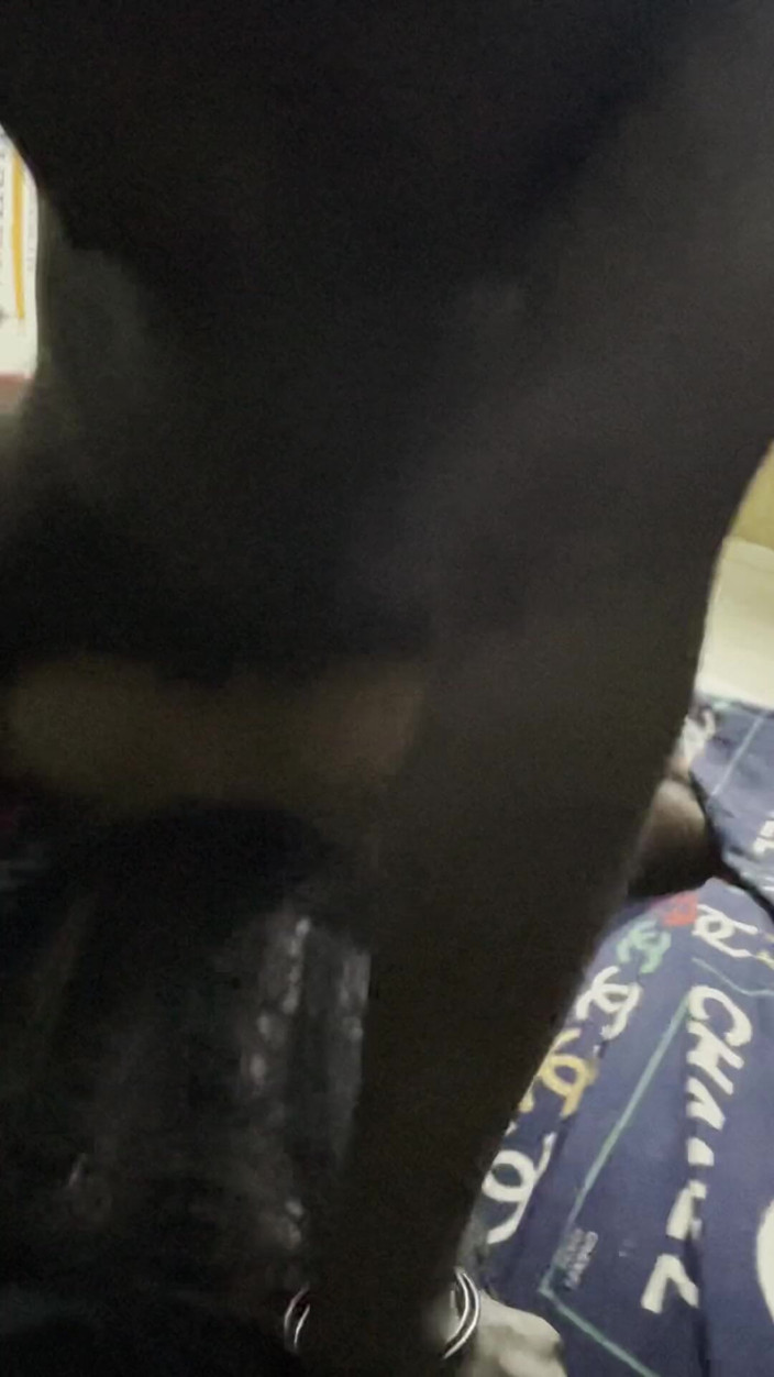 JoelG1: Eine barbegleiterin, die ich grob getroffen habe, behandelt mich auf...