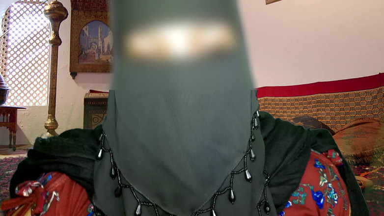 Shahinbd: Bangladeshisk tjej som bär burka kommer till Saudiarabien och knullas...