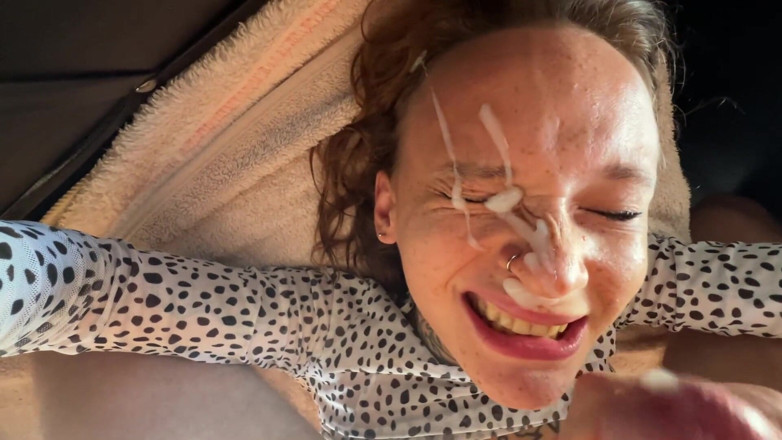 Elena Ginger: デカチンに犯される小柄な赤毛