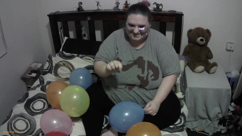 LaLaDelilah: BBW balloon pop