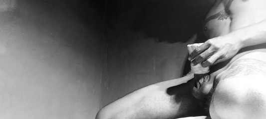 213san: 我在我的房间里自慰，所以我撸管