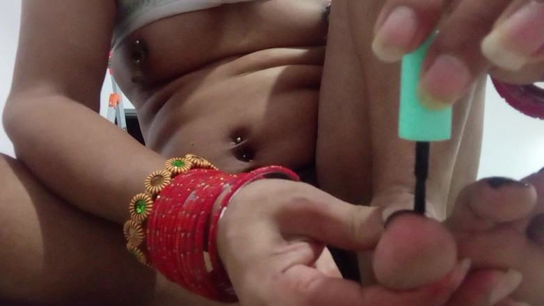 Nikita sharma: Belle Unghie Sexy in Pantaloni Transgender