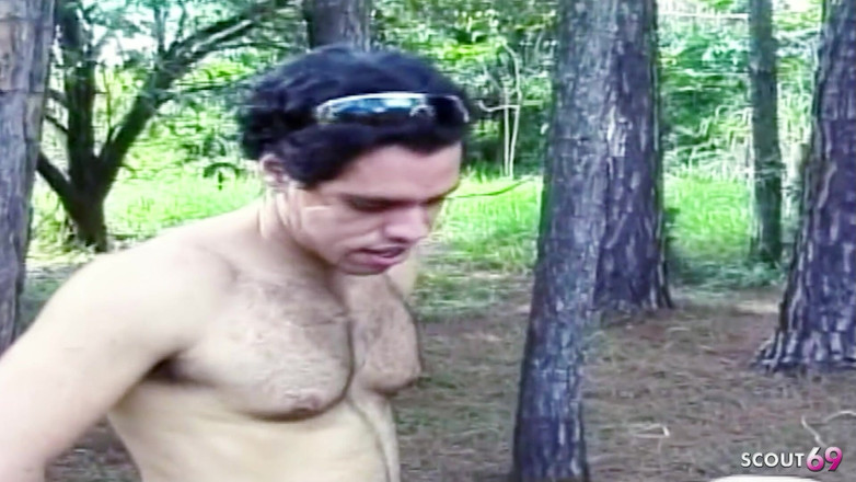 Shemale TS Collection: Tranny tóc đỏ bị các chàng trai đụ lỗ hậu trong một...