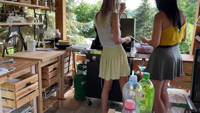 Leon Lambert Girls Twerk Parties CFNM: Neighbor´s barbecue party hot tight girls in summer dress short...