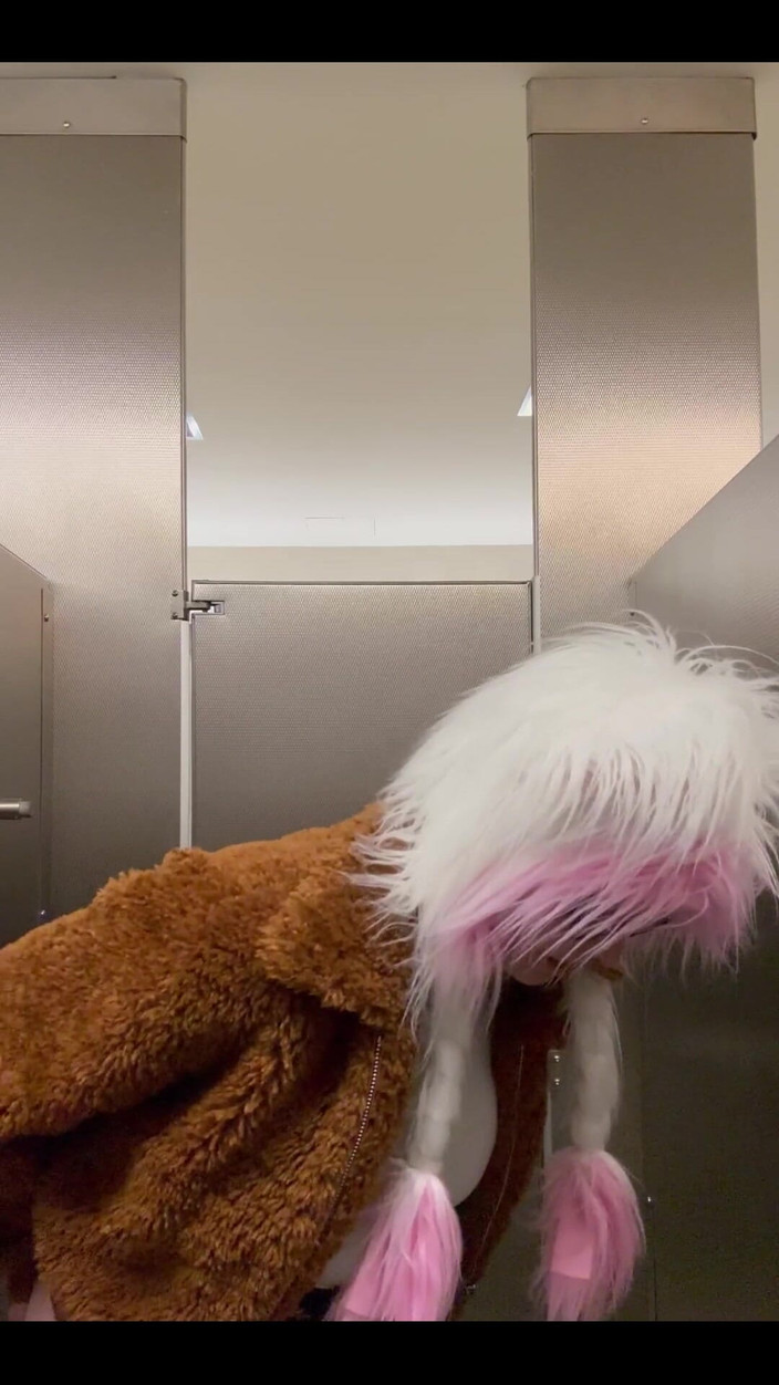 Suzy Wylde: Op de luchthaven maak je je klaar voor nog anale...