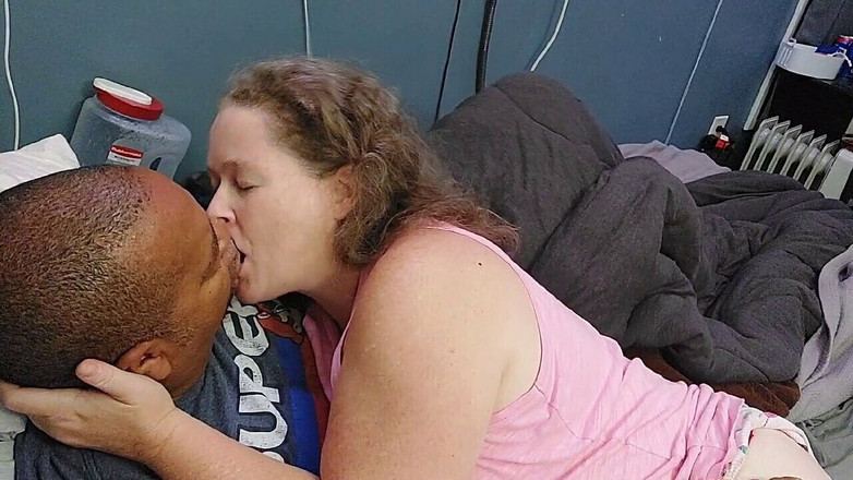 Beatniq: 6:00 líbání