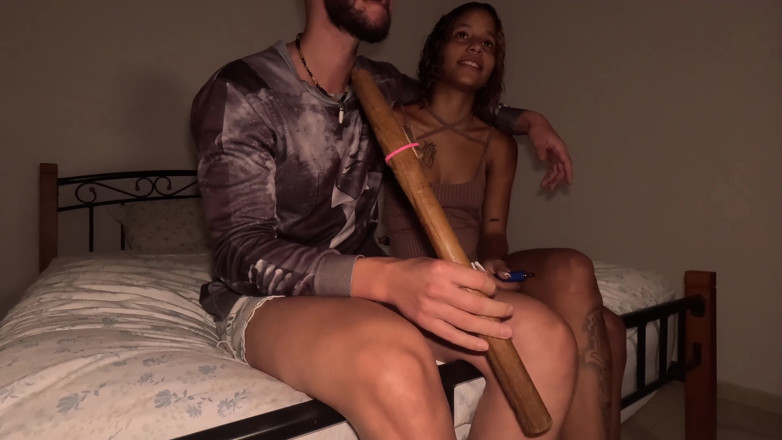 Alex Goes: 在我射了两次后，我一直操她