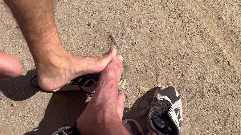 The Bearded Master: Foot Fetish &amp; Piss on the Street.