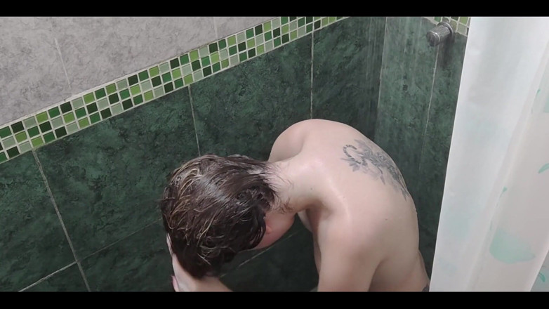 RavenHearth666VIP: A 25-minute Forbidden View While I Shower