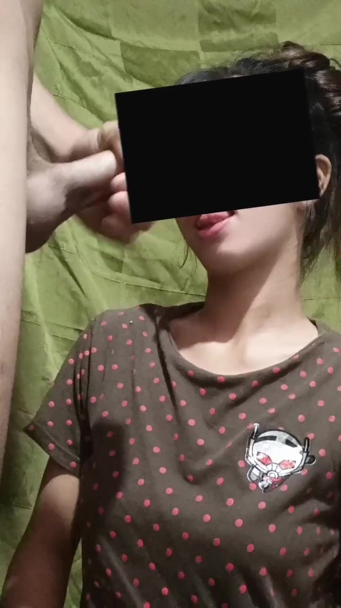 YammyPH: Pinay Girl First Time Sucking Cock