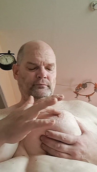 Знову ж таки, тільки на шлюх, сучку