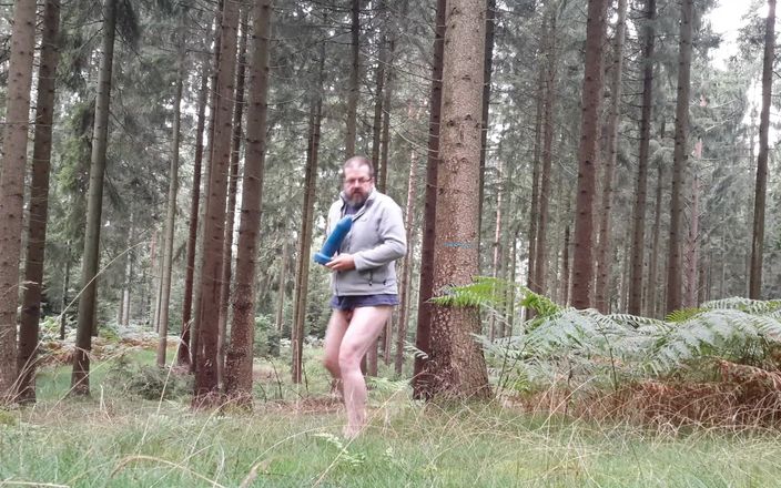 Qualzucht: Dildo Games in the Forest, vídeo antigo de 2016