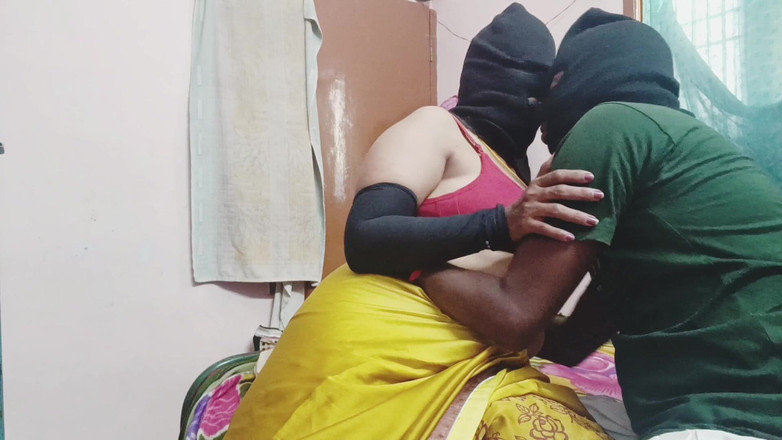 Reshmahotever: Ngoại tình với thầy bói