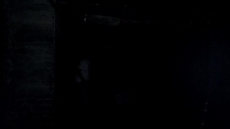 Planete Francaise: Ébano milf y su mejor amiga francesa divirtiéndose mientras él se...