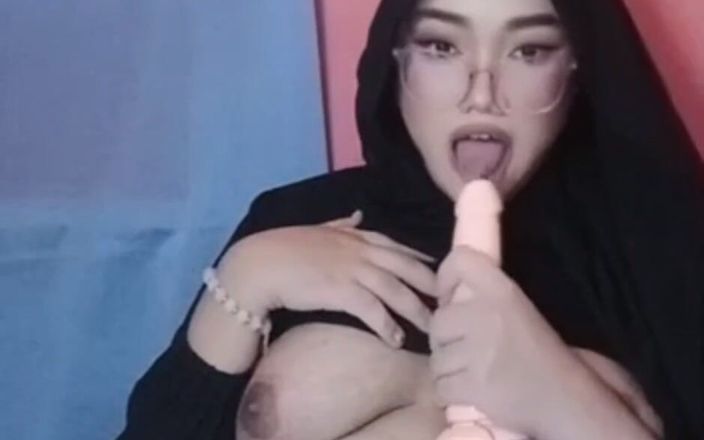 Jilbab69: Azgın, uzun süre kız arkadaşla görüşemiyor