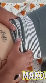 Sborra nella figa della fidanzata di mia moglie. Sesso a tre