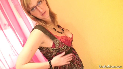 Only Big Melons: Spilla sui capezzoli da molto tempo