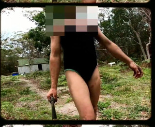 Madaussiehere: Táta skáče na trampolíně