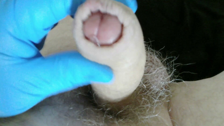 Player026: Latex Gloves and Lube Worked a Treat. Spunk, Wank, Toss,...