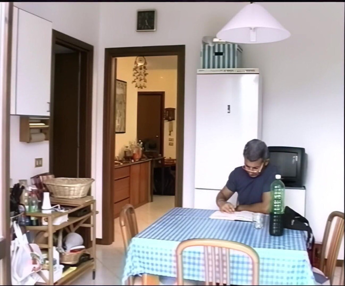 Real Home Made: Ý đồi trụy và thô tục