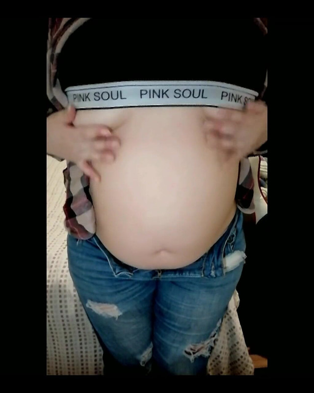 A Bit Full (Nicole Passat)