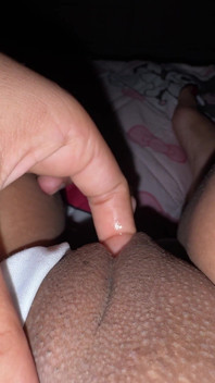La mia vagina Gorga ha bisogno di un cazzo davvero spesso per sentirsi bene