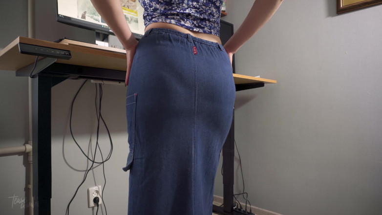 Teasecombo 4K: MILF Secretary in Jean Skirt Teases Visible Panty Line