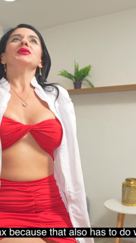 The Doctor Gives Me a Juicy Blowjob in Her Office to Awaken My Libido