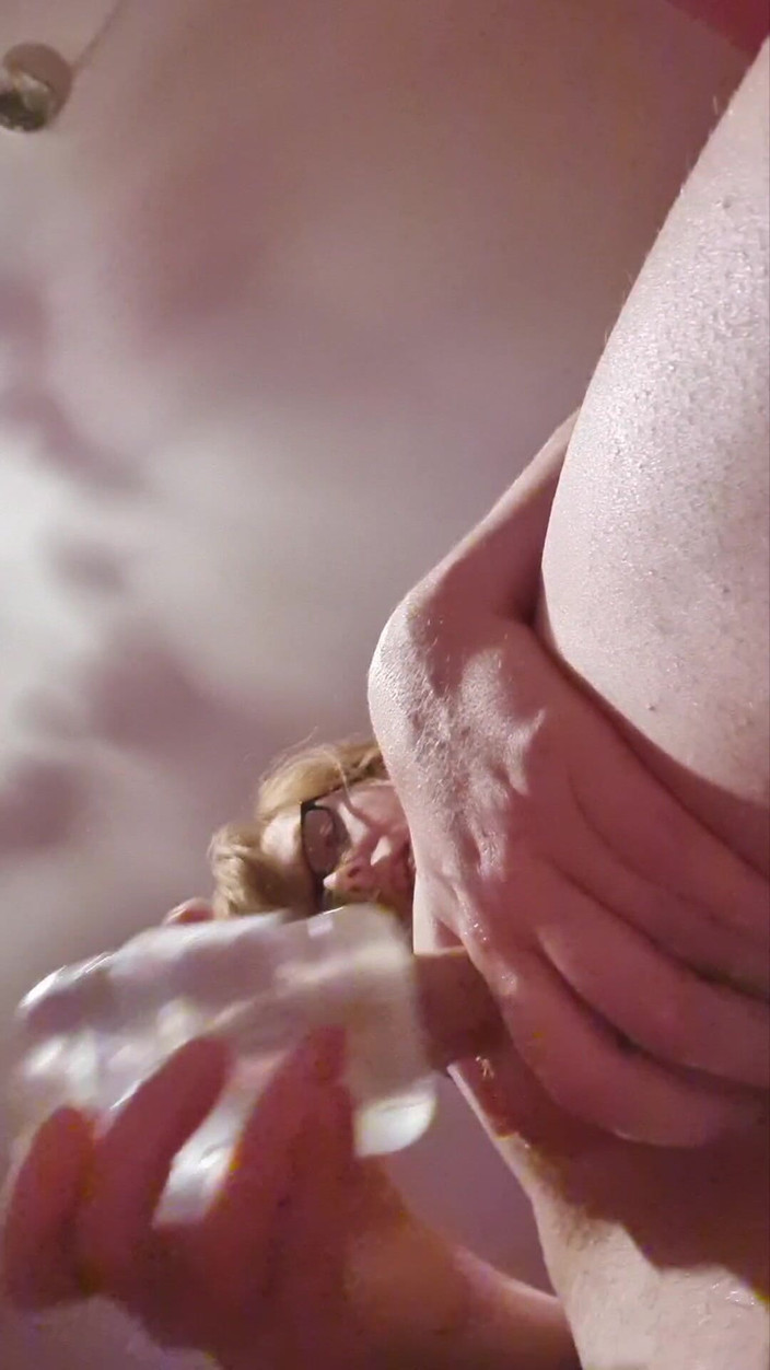 PrincessKitti3: Punto di vista: Tu sotto di me in attesa di...