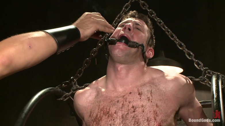 KINK men: Tatăl vitreg în piele și băiatul său