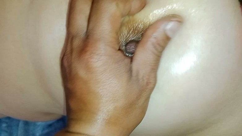 Sano lado: Close up Licking Juice and Pussy Eating. Squirting Orgasms to...