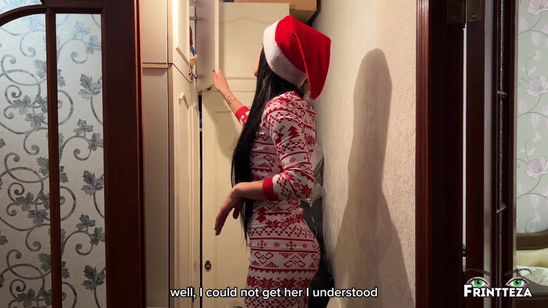 Frintteza: Vánoce Sám s macechou část 1. Hledat dekorace k vánočnímu stromku. Výstřik...