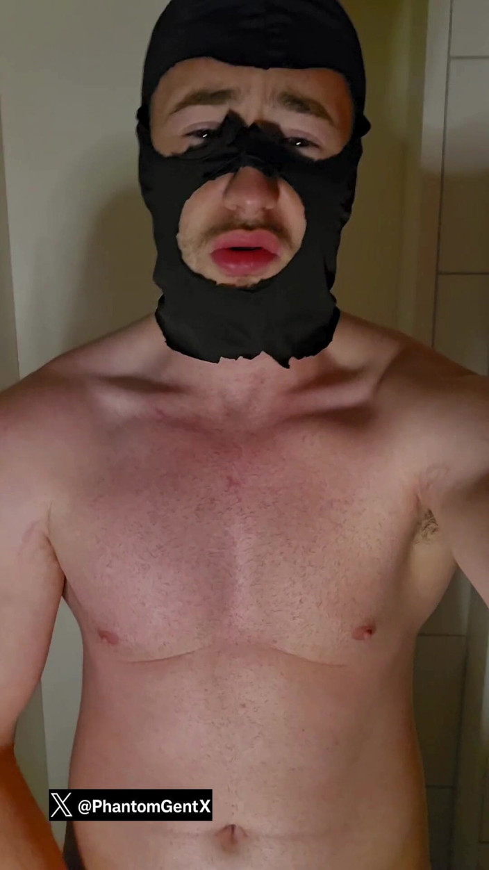 PhantomGentX: Phantomgentx Gay Solo tachinează o pulă masivă cu vorbe murdare...