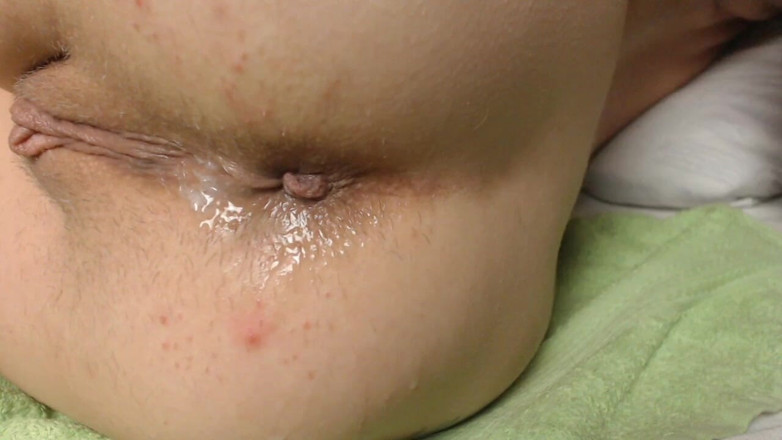 Risky Hairy Couple: Spingendo fuori dal culo rasato molto vicino te