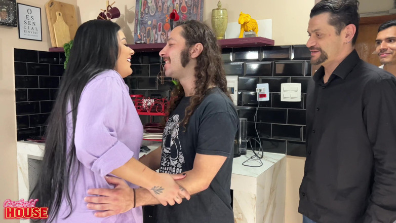 CuckoldHouse: Novinha Casada Numa Suruba Com Sexo Anal Na Cuckold House