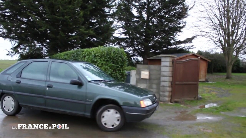 Papy Viewer: Velká kráska mladá brunetka je ošukaná zezadu