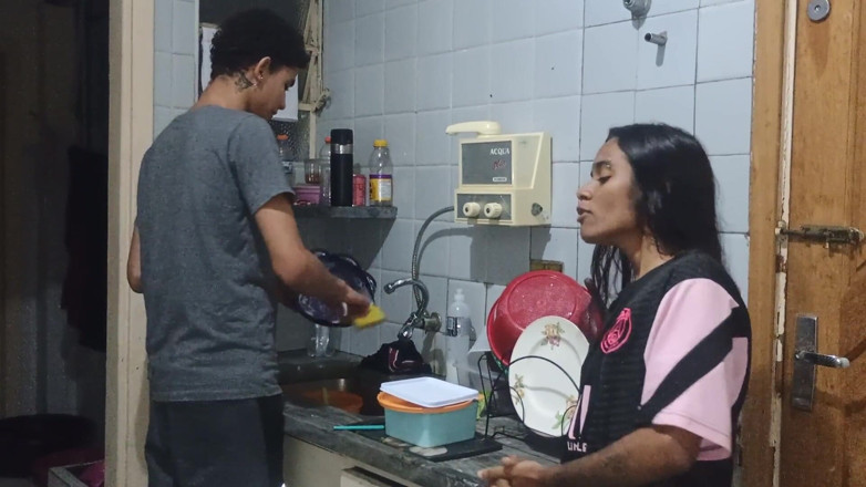 Jasmine Santanna: Cô ấy thuyết phục anh trai kế của mình rằng cô ấy...