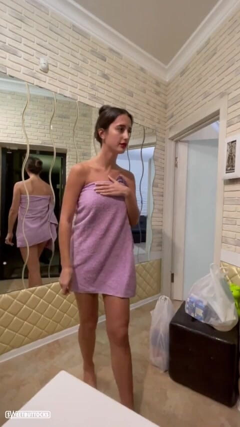 SweetButtocks: สองพนักงานส่งของเอาแพ็คเกจมาให้ฉันพร้อมกัน