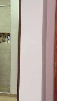 Stiefzus geeft me een lekker zuigje onder de douche nadat ik haar vroeg om met haar mee te gaan baden