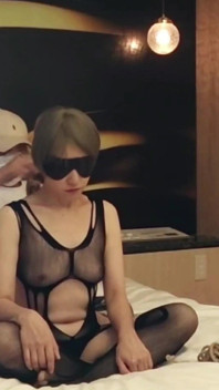 Necenzurovaný cizoložský pár bondage fantasy sex kouření a polykání hodně spermatu !!