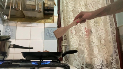 Cuteblonde666: Cocina peluda desnuda, sesión de alimentación 1,5h