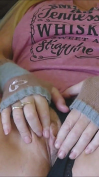 Ditalino E Culo E Masturbazione Dell'orgasmo in Mutandine Senza Cavallo